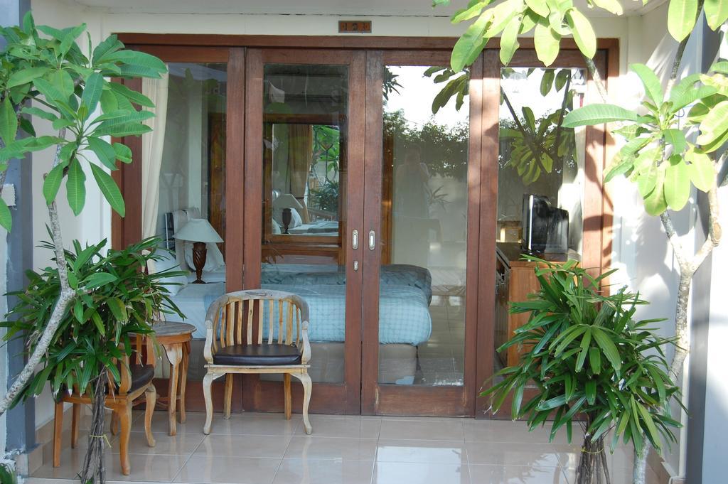 Waroeng Surya Home Stay 울루와뚜 객실 사진